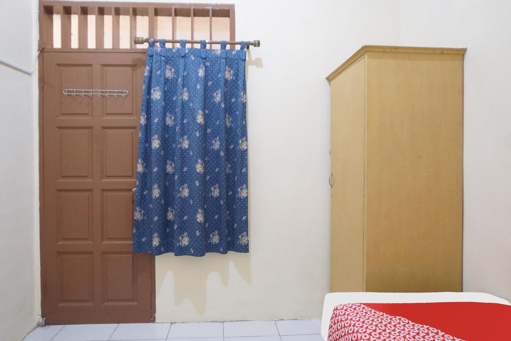 Готель Spot On 91977 Kost Ketapang Syariah Медан Екстер'єр фото
